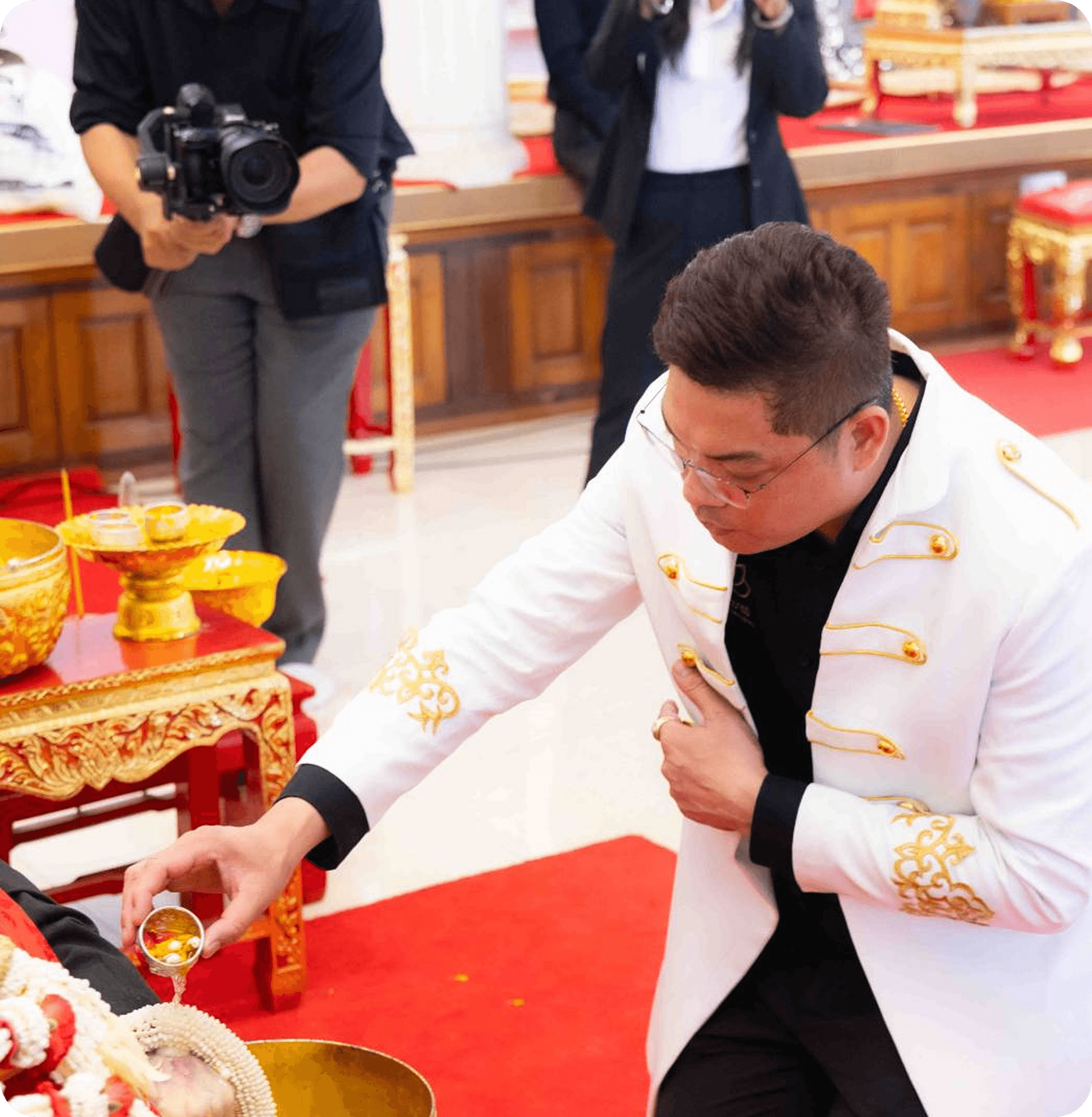 ความเป็นเอกลักษณ์ในพิธีกรรม: 